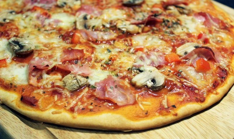 pizza jambon champignons