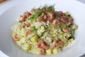 riz aux légumes verts et crevettes grises